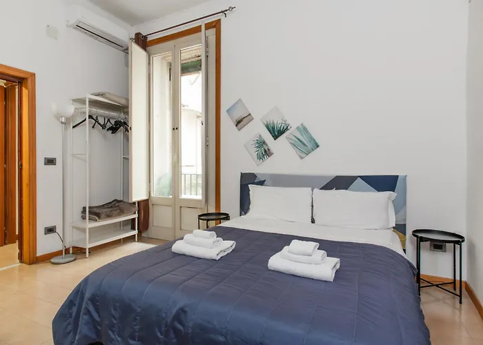 Inside Chiaia Rooms Napoli